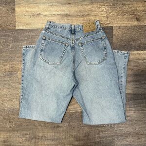 Women’s vintage 90s GAP light wash denim jeans reverse fit 24 inch waist